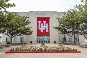 Best and Worst Things About Your First Week at the University of Houston
