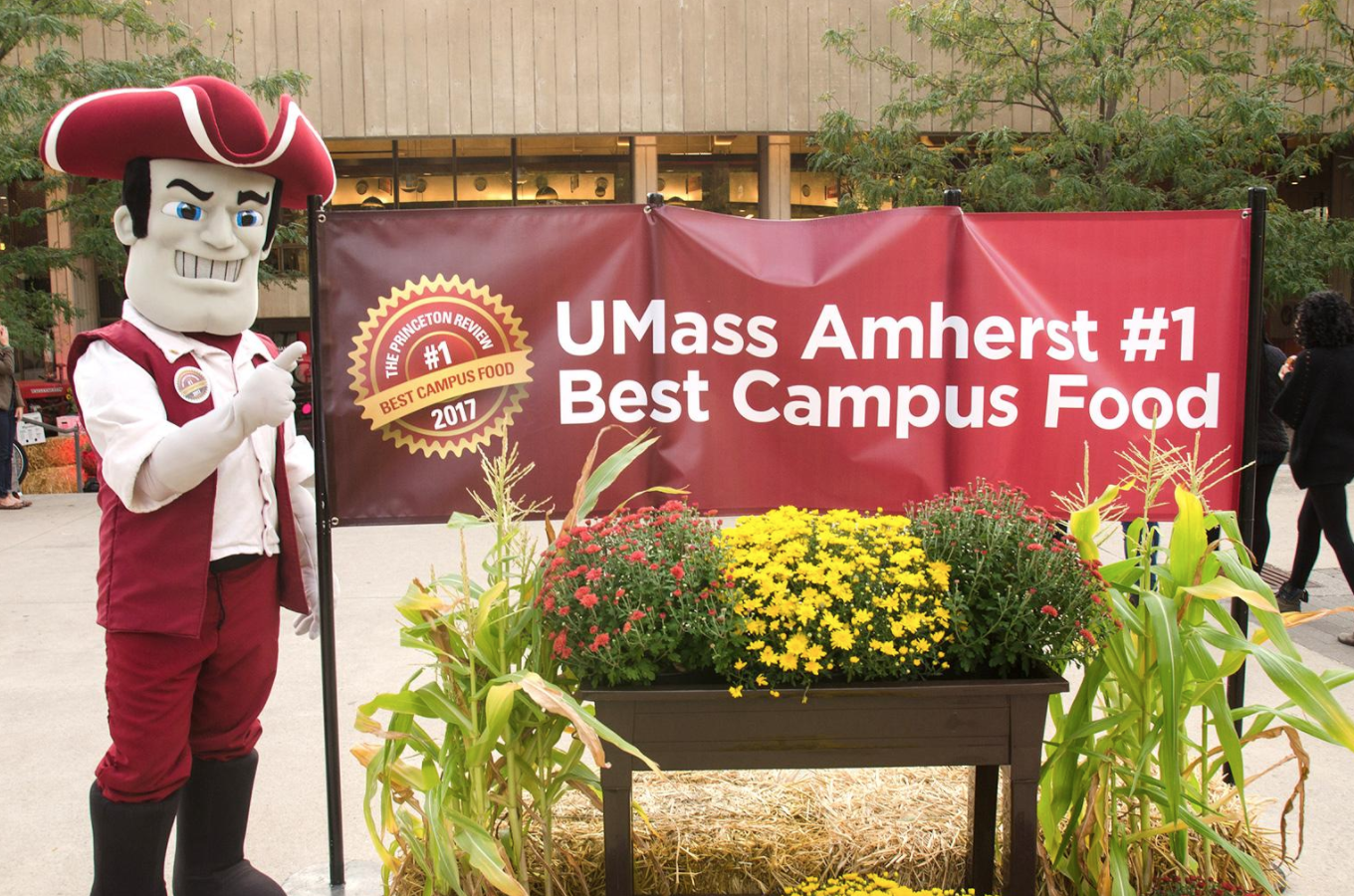 umass amherst financial aid office number