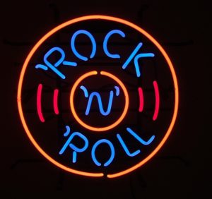 A sign that says "Rock 'n' Roll"