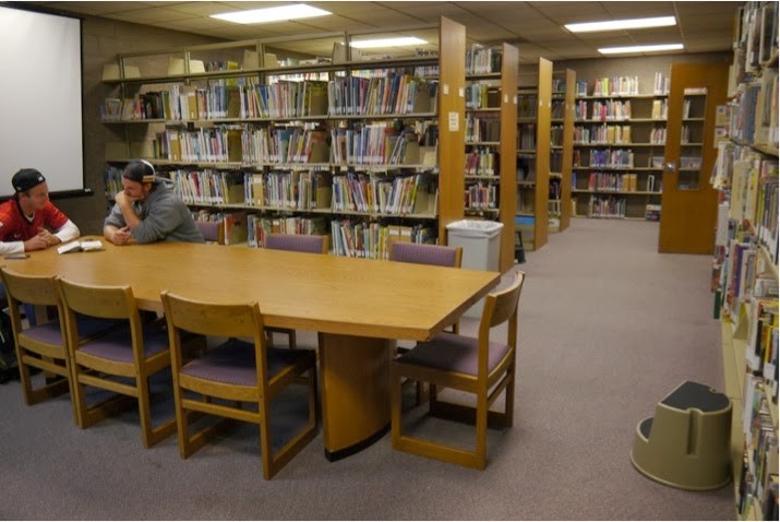 Students in the study room – Bethel Library