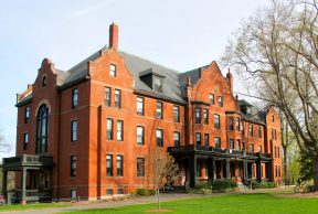 Top 10 Library Resources at the Mount Holyoke College