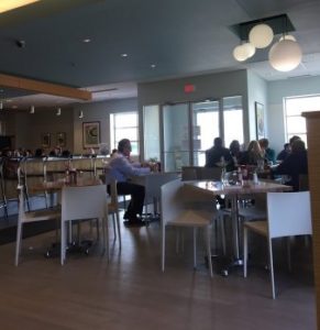 People dining at the Gateway Market & Cafe