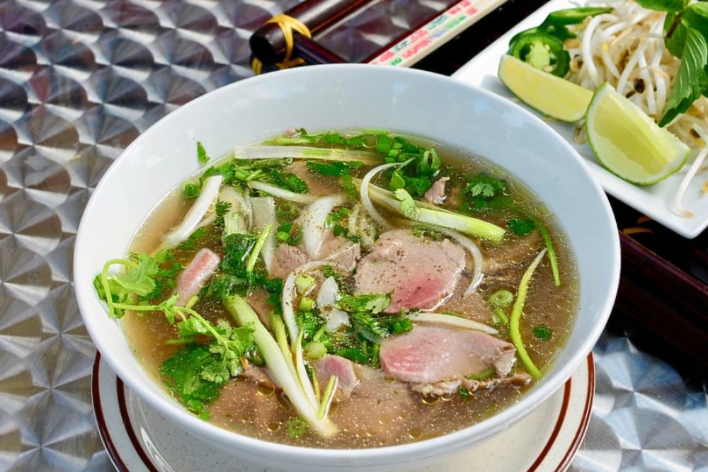 picture of a bowl of pho