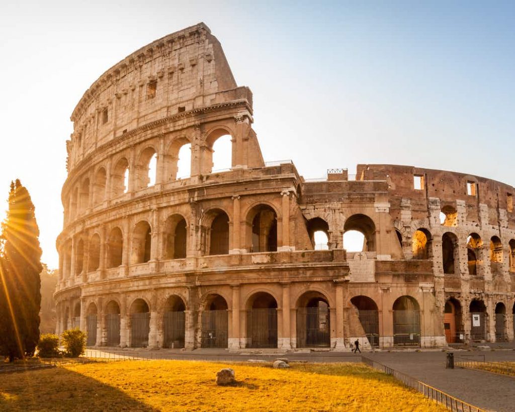 Colosseum building, Roman architecture