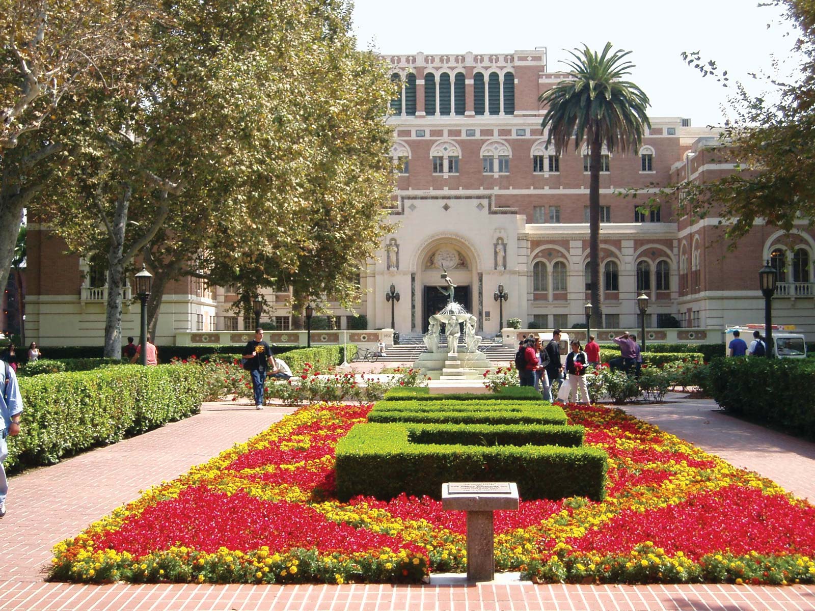 Top 10 Scholarships at University of Southern California