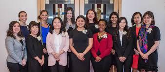 financial womens association group photo