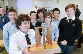 Victoria University of Wellington math students with math prize 